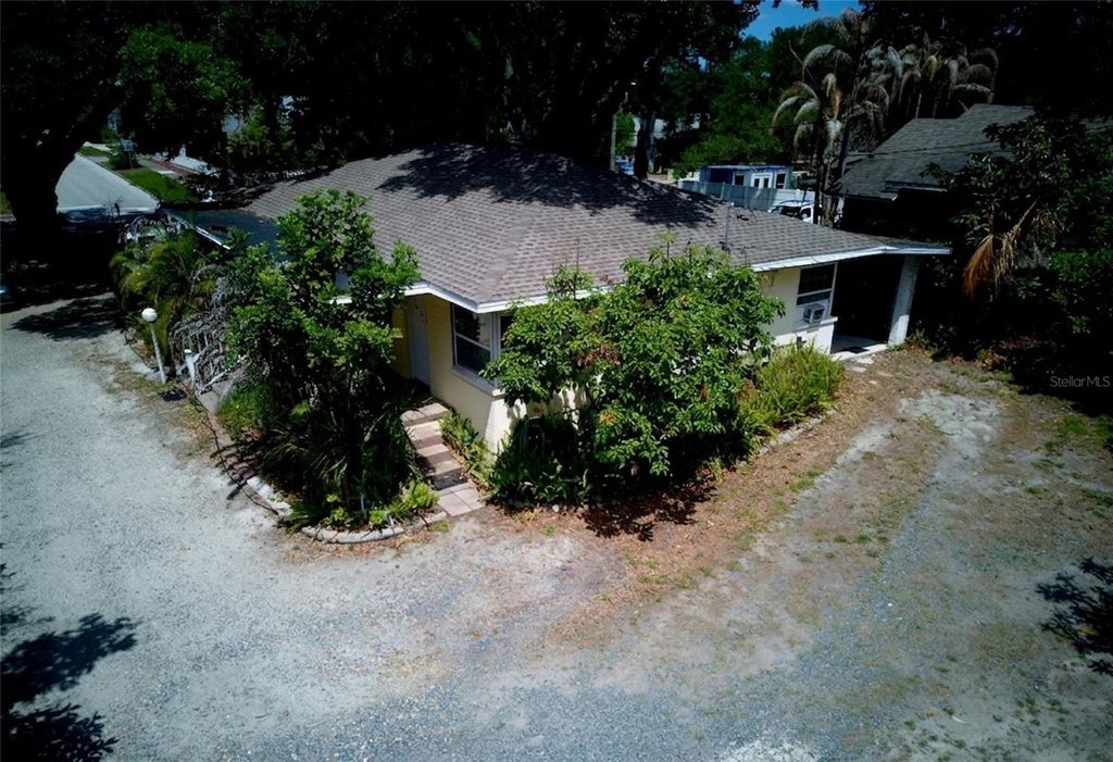 Photo of 2119 S Fern Creek Avenue, Orlando, FL 32806 (MLS # O6404839)