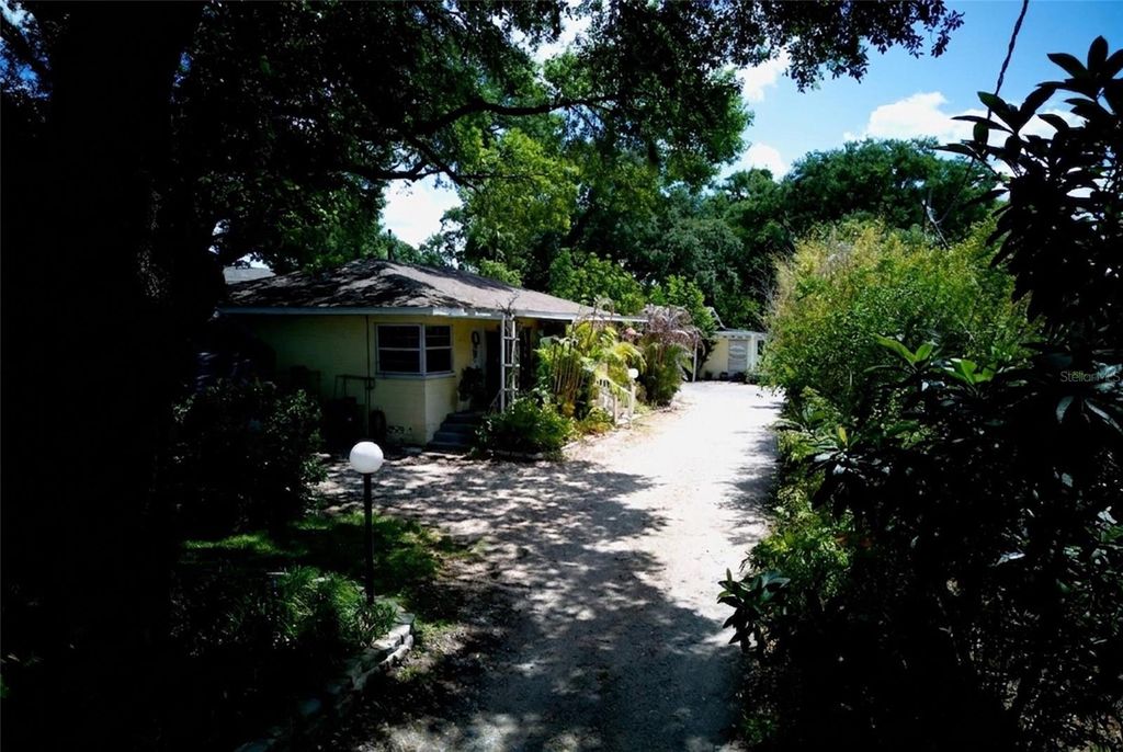 Photo of 2119 S Fern Creek Avenue, Orlando, FL 32806 (MLS # O6404839)