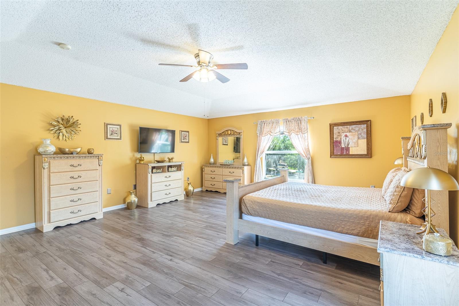 POITRAS ESTATES - Residential