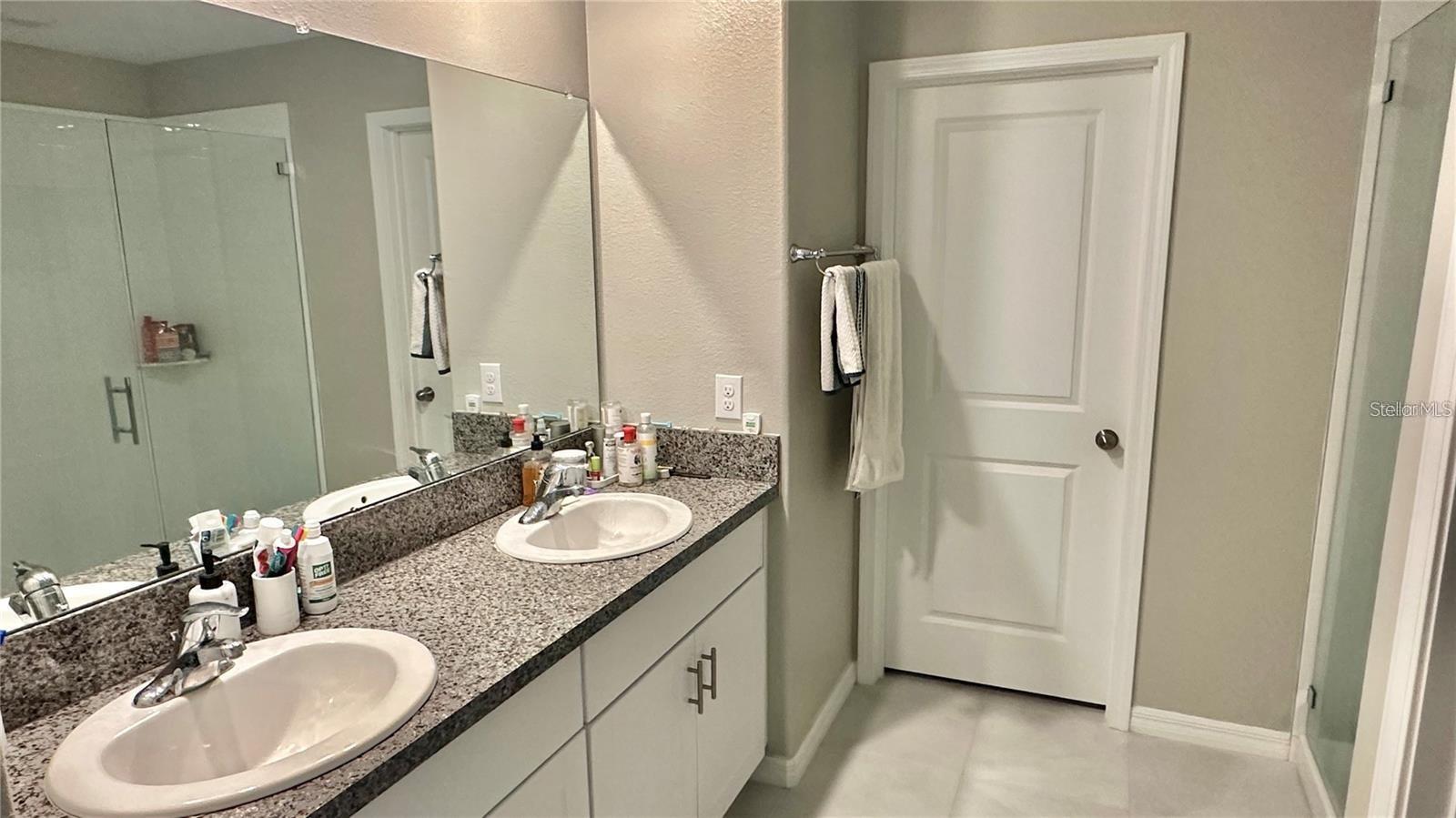 EPPERSON NORTH VILLAGE E-2 - Residential Lease