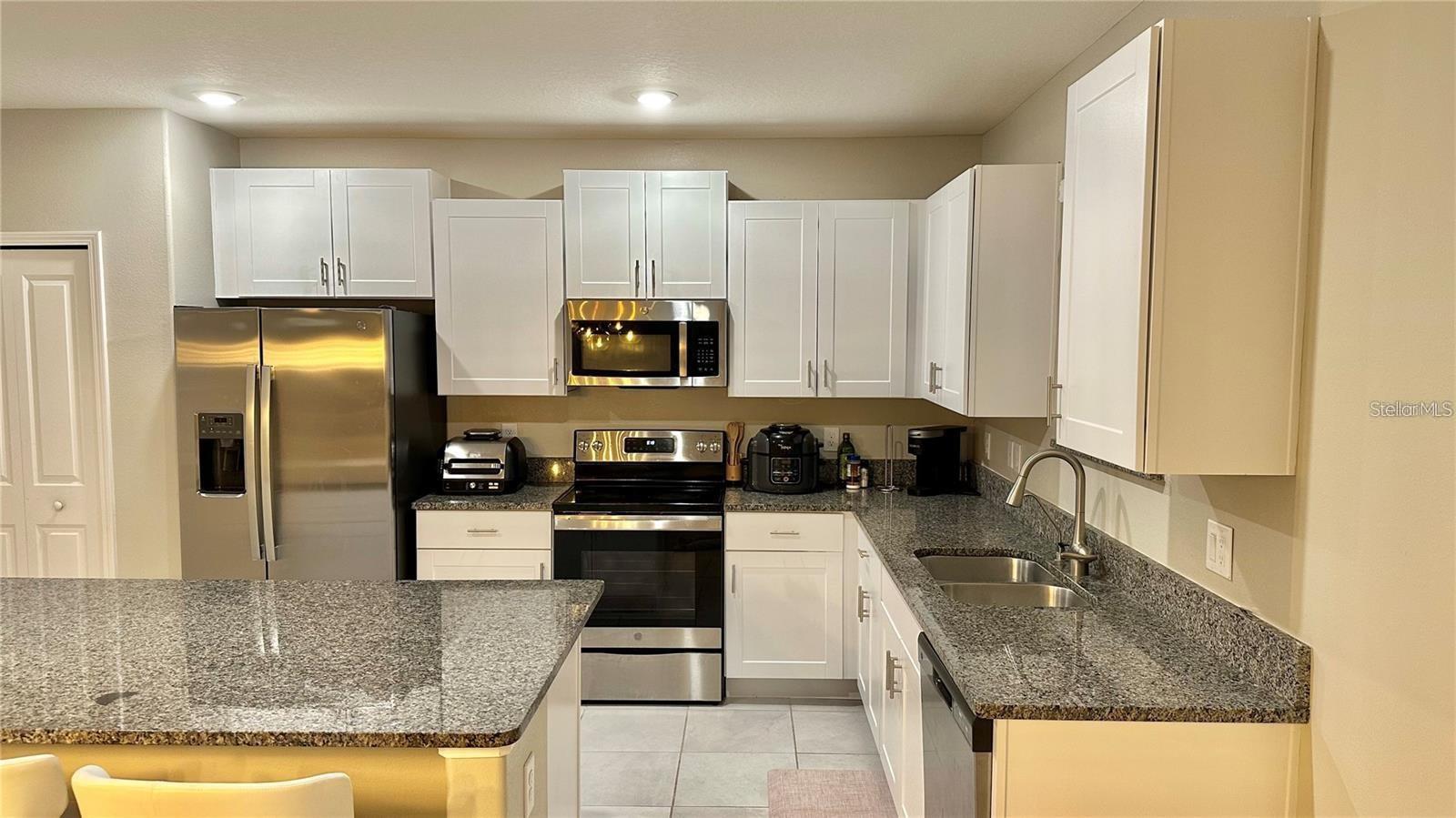 EPPERSON NORTH VILLAGE E-2 - Residential Lease