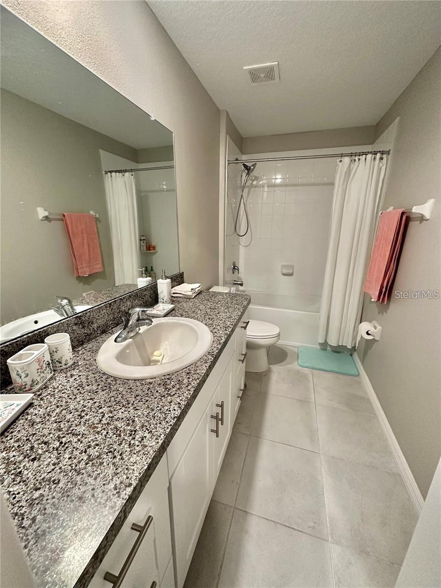 EPPERSON NORTH VILLAGE E-2 - Residential Lease