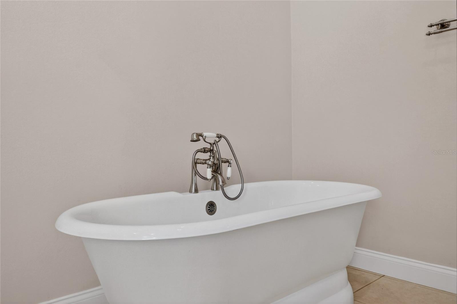 AMBER ESTATES - Residential