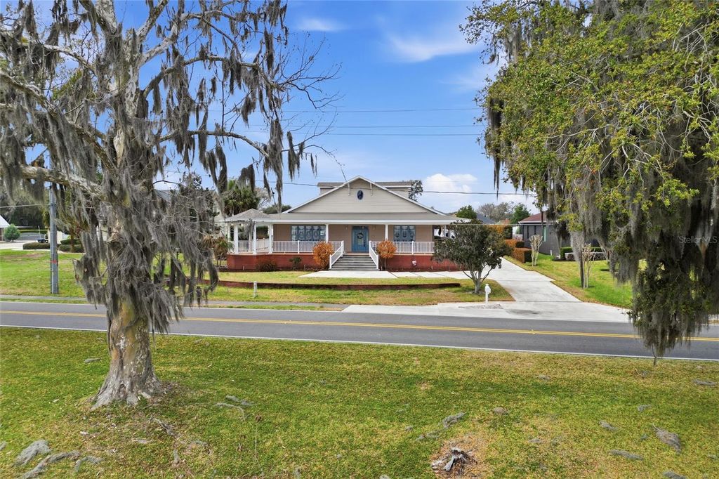 Photo of 2128 Lake Ariana Boulevard, Auburndale, FL 33823 (MLS # S5144865)