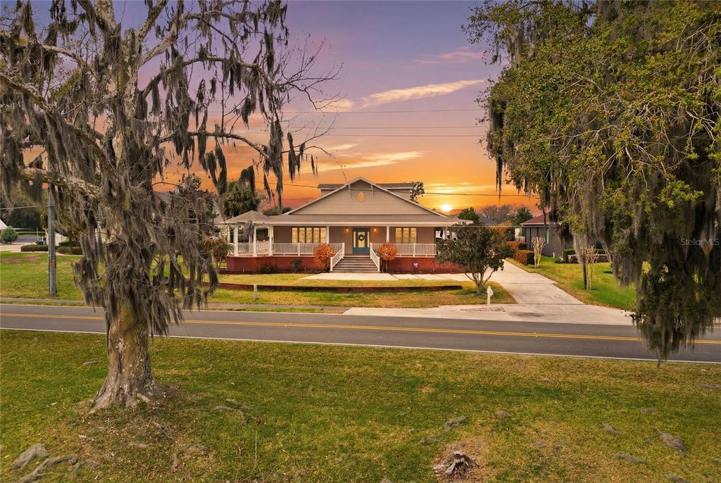 Photo of 2128 Lake Ariana Boulevard, Auburndale, FL 33823 (MLS # S5144865)