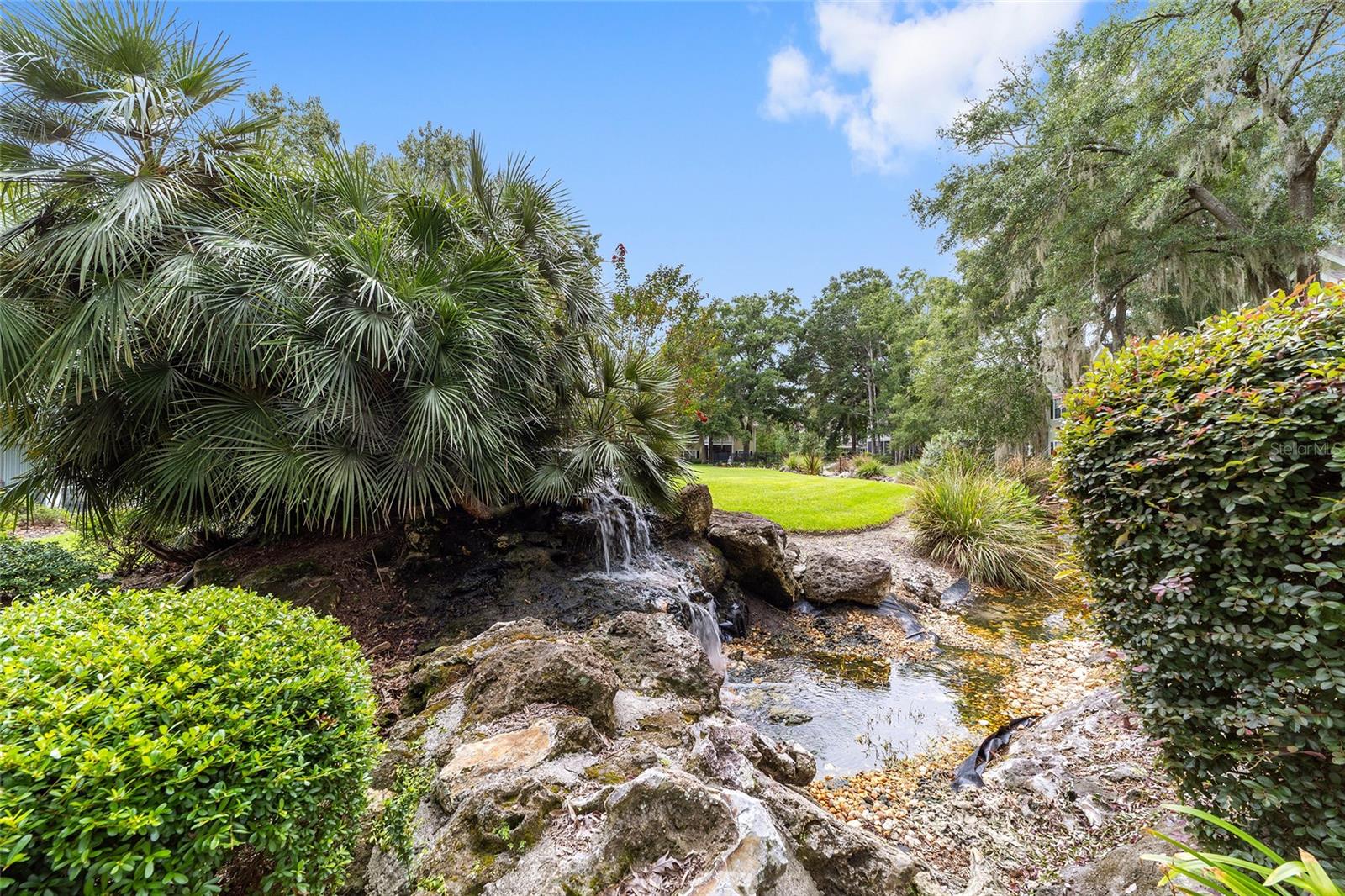 THE LINKS - Residential