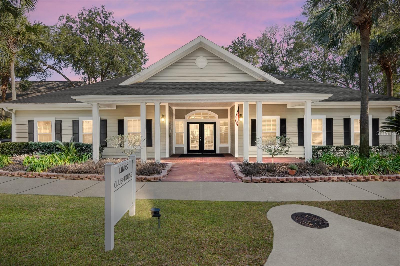 THE LINKS - Residential