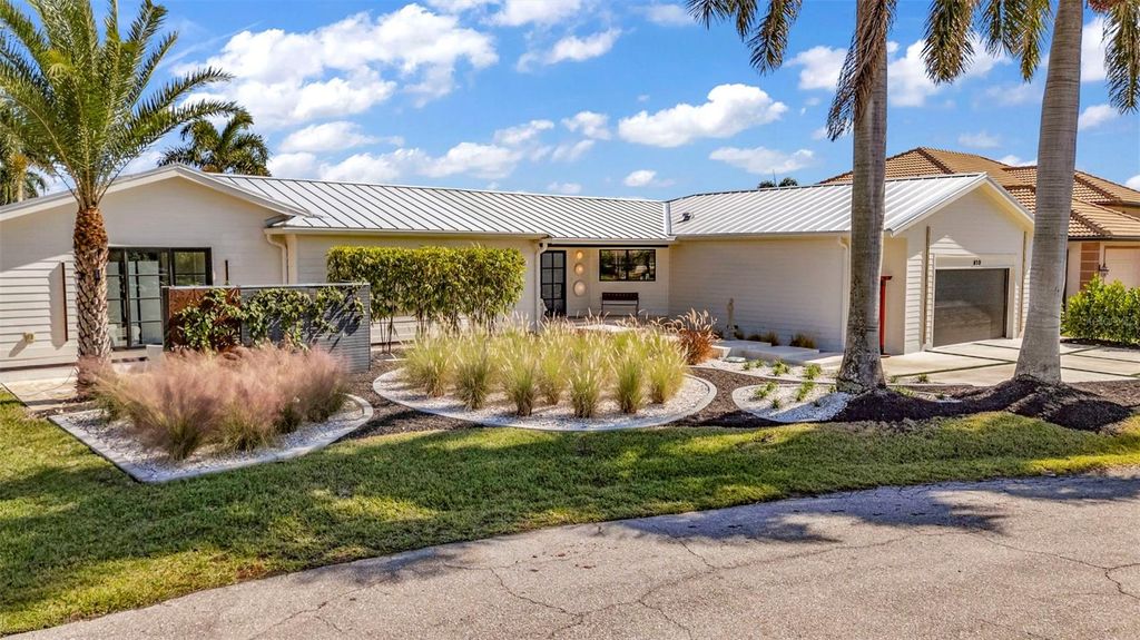 Photo of 810 Napoli Lane, Punta Gorda, FL 33950 (MLS # C7517139)