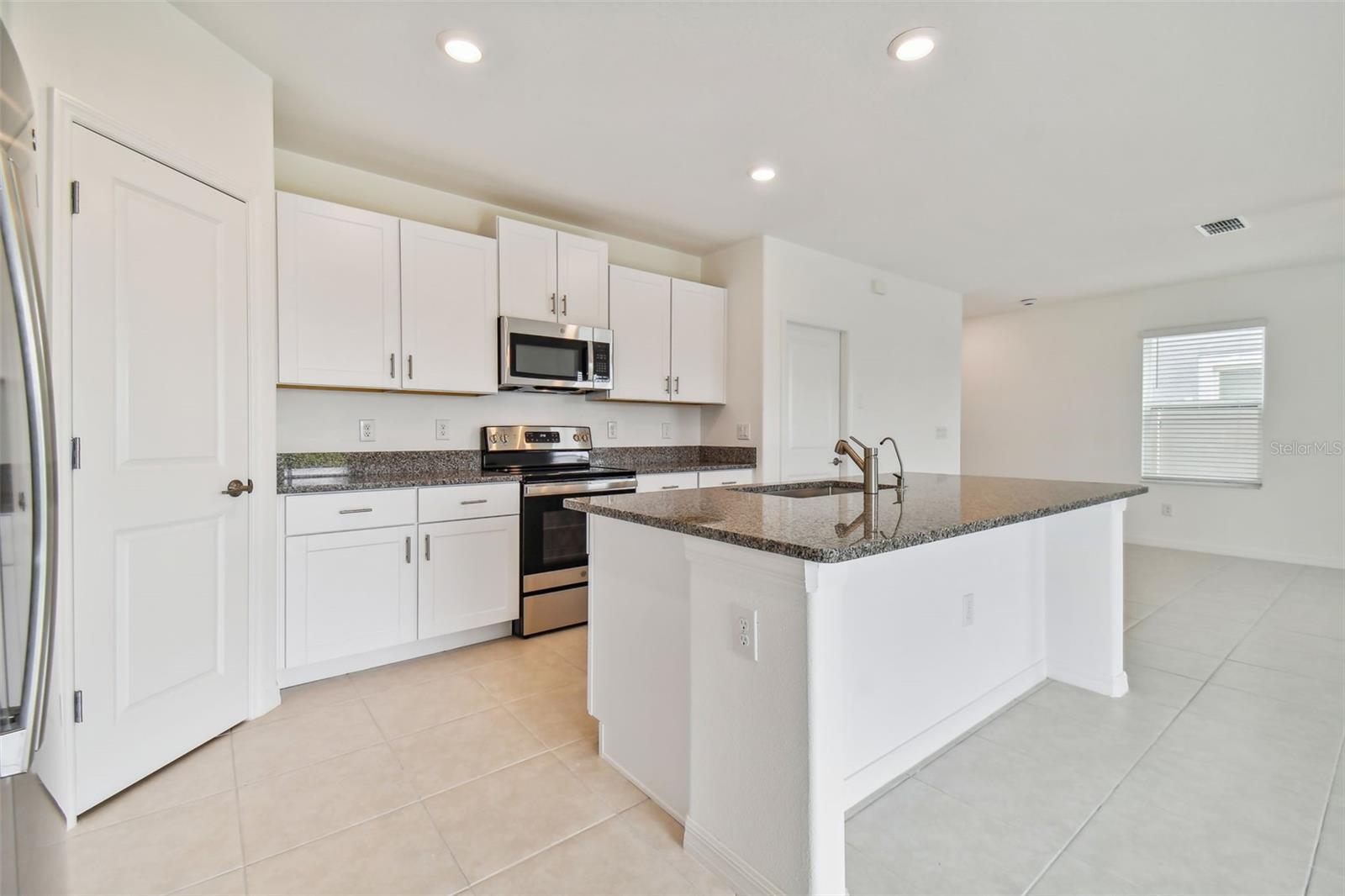 MIRADA PRCL 6 - Residential Lease