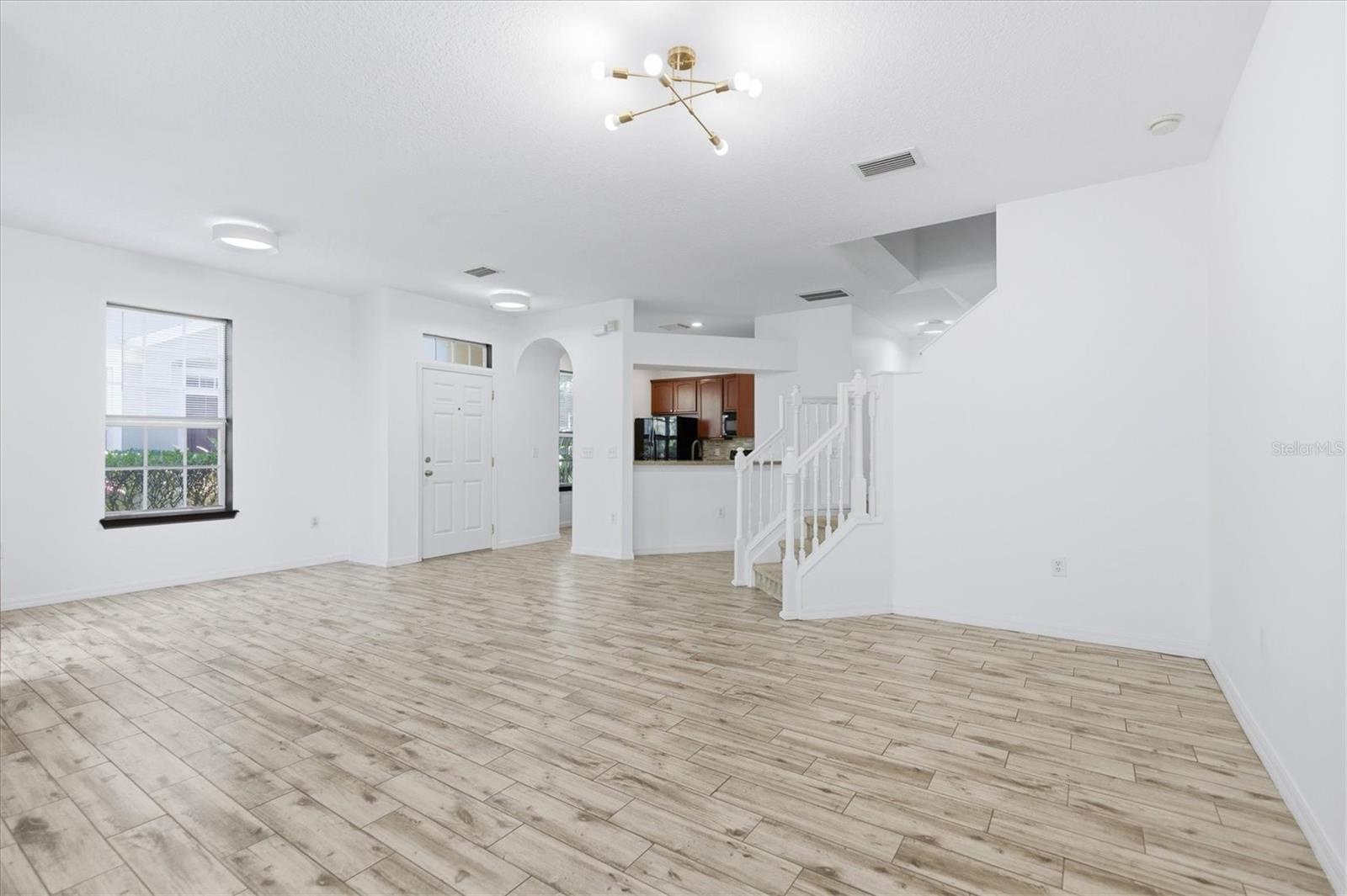 SADDLE CREEK MANOR - Residential