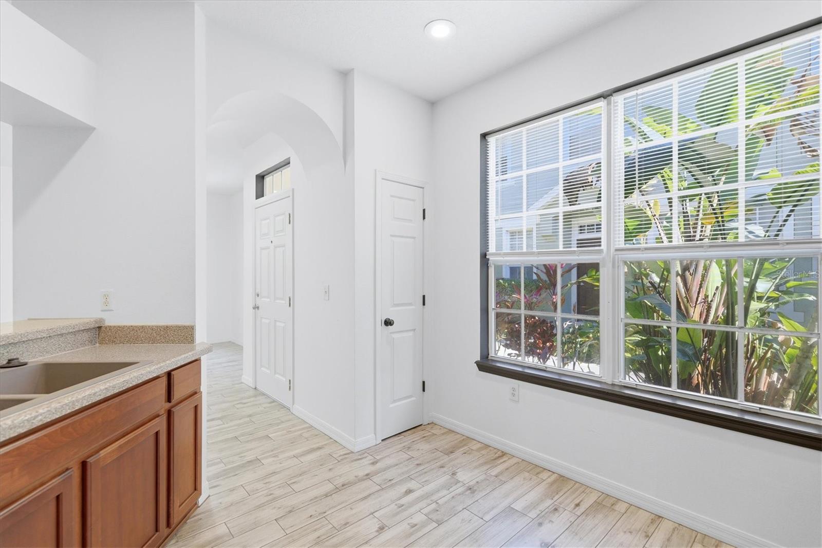 SADDLE CREEK MANOR - Residential