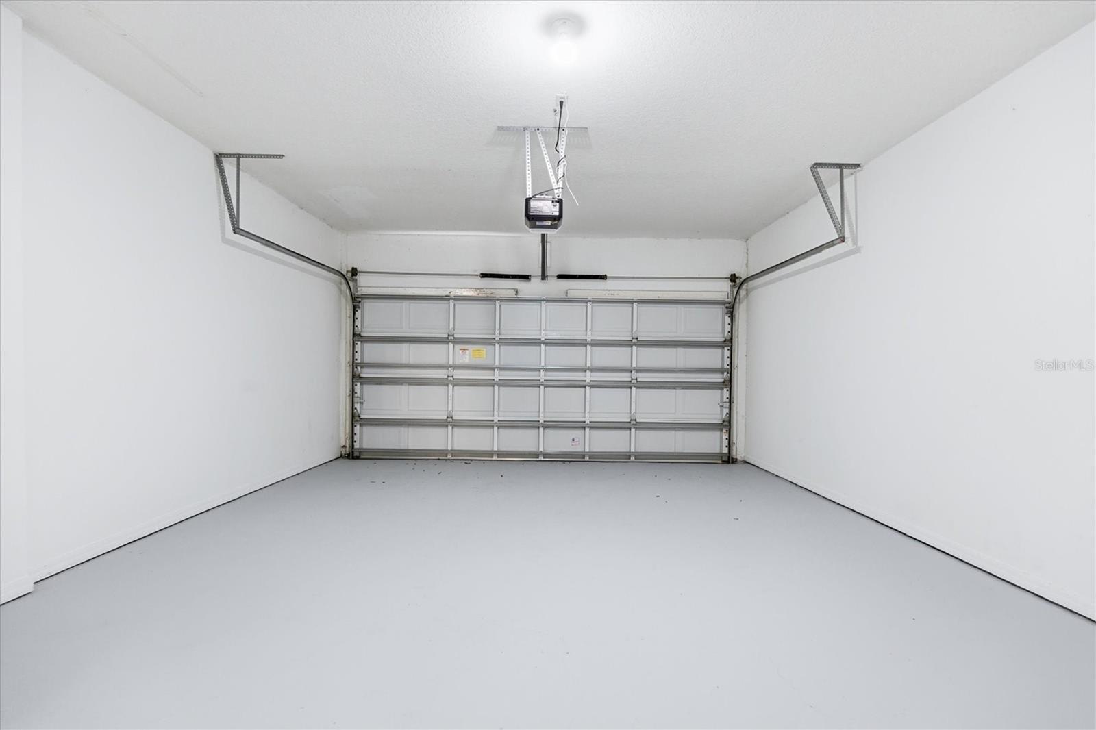 SADDLE CREEK MANOR - Residential