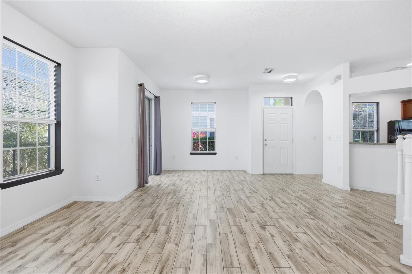 SADDLE CREEK MANOR - Residential