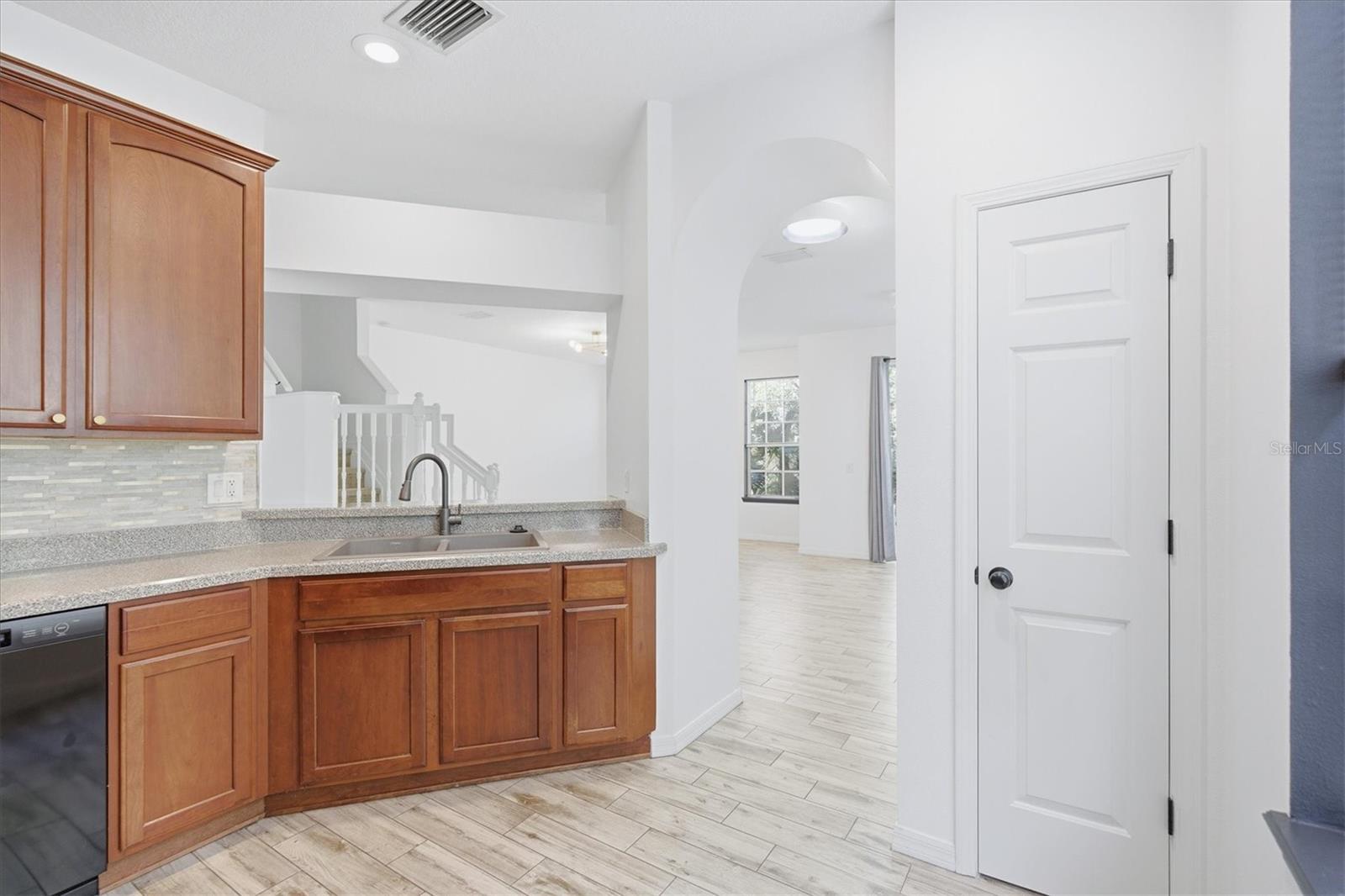 SADDLE CREEK MANOR - Residential