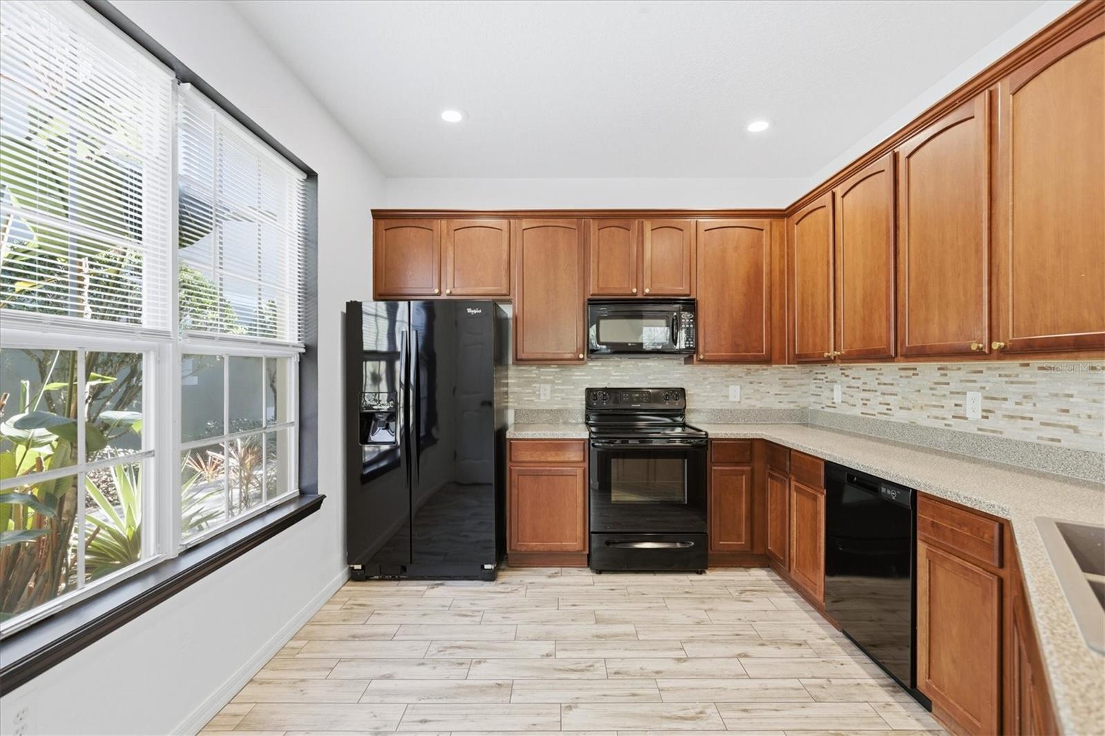 SADDLE CREEK MANOR - Residential