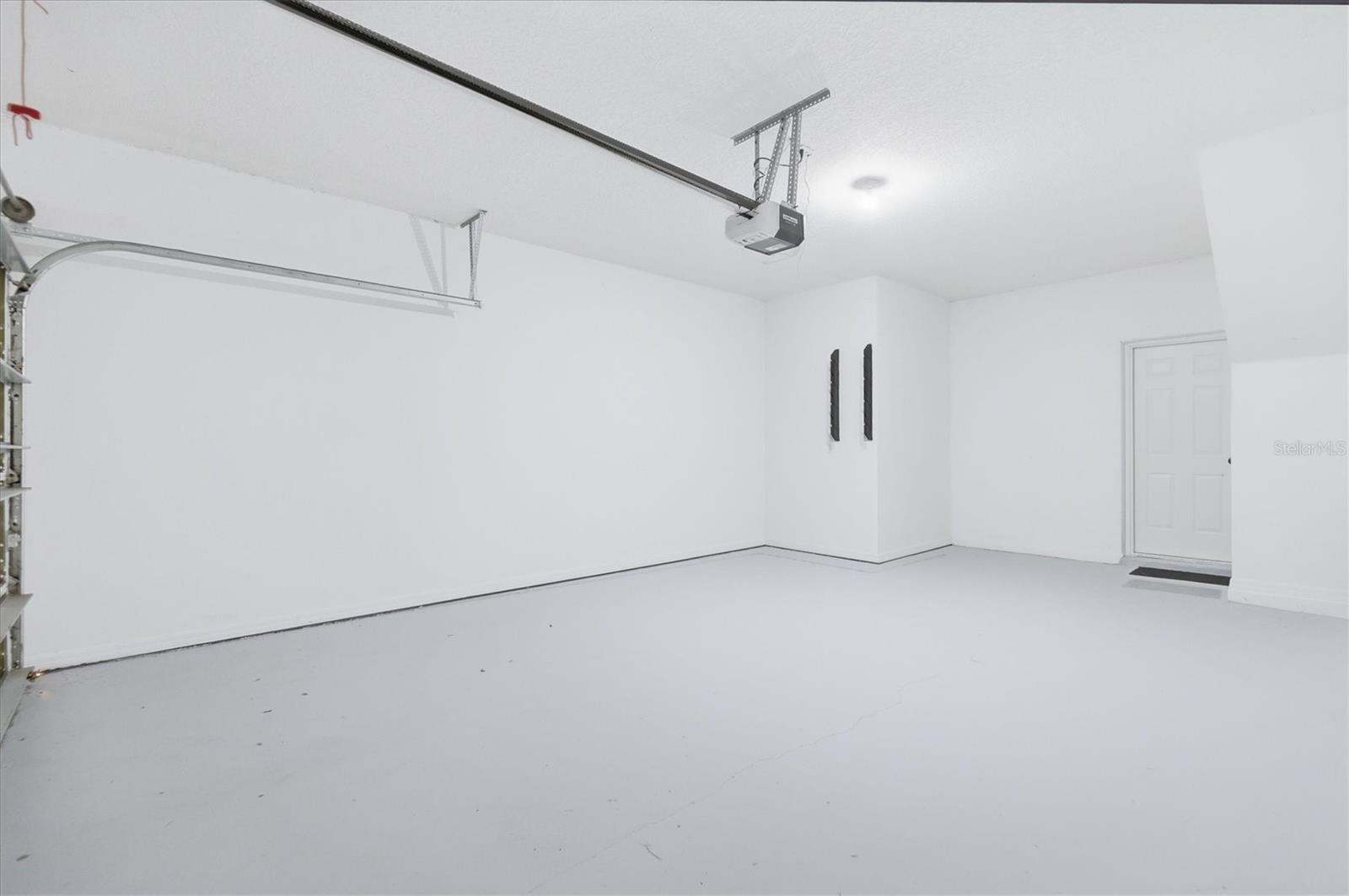 SADDLE CREEK MANOR - Residential