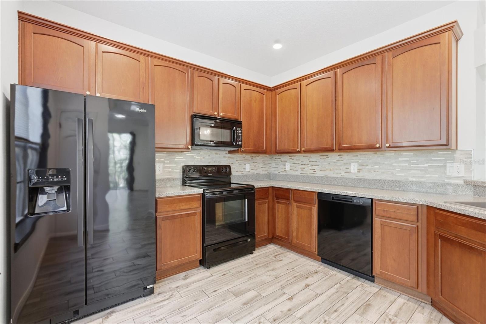 SADDLE CREEK MANOR - Residential