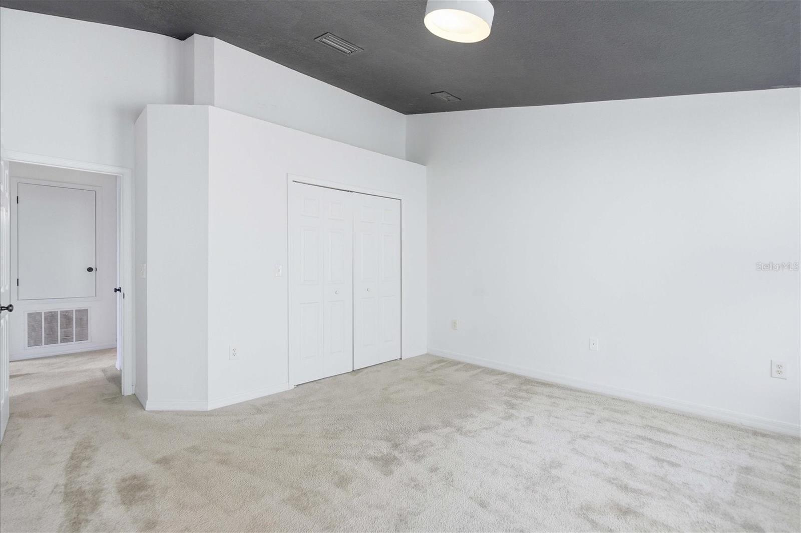 SADDLE CREEK MANOR - Residential