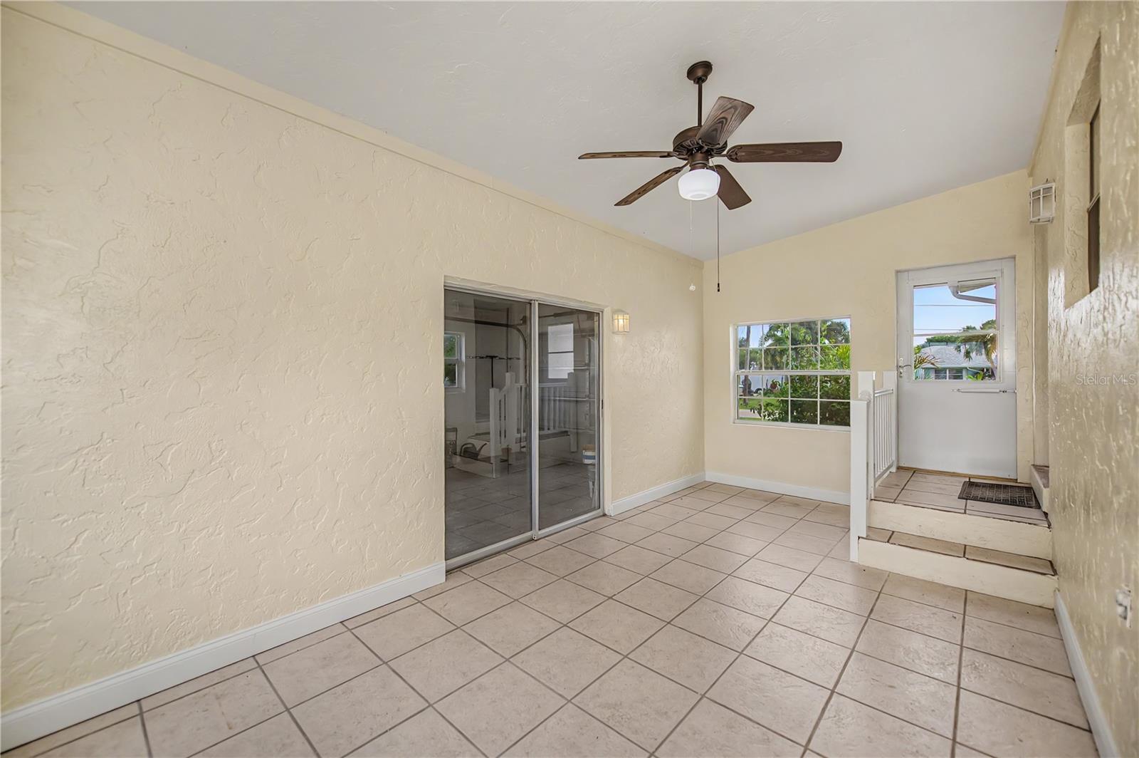2828 MAGNOLIA WAY