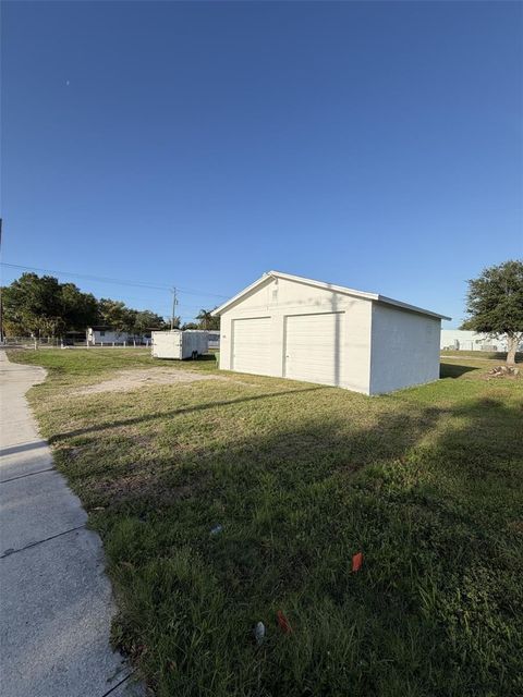 2613 7TH AVENUE E BRADENTON FL 34208