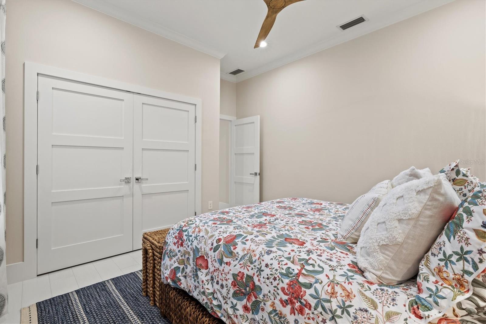 LAKEWOOD RANCH COUNTRY CLUB VILLAGE - Residential