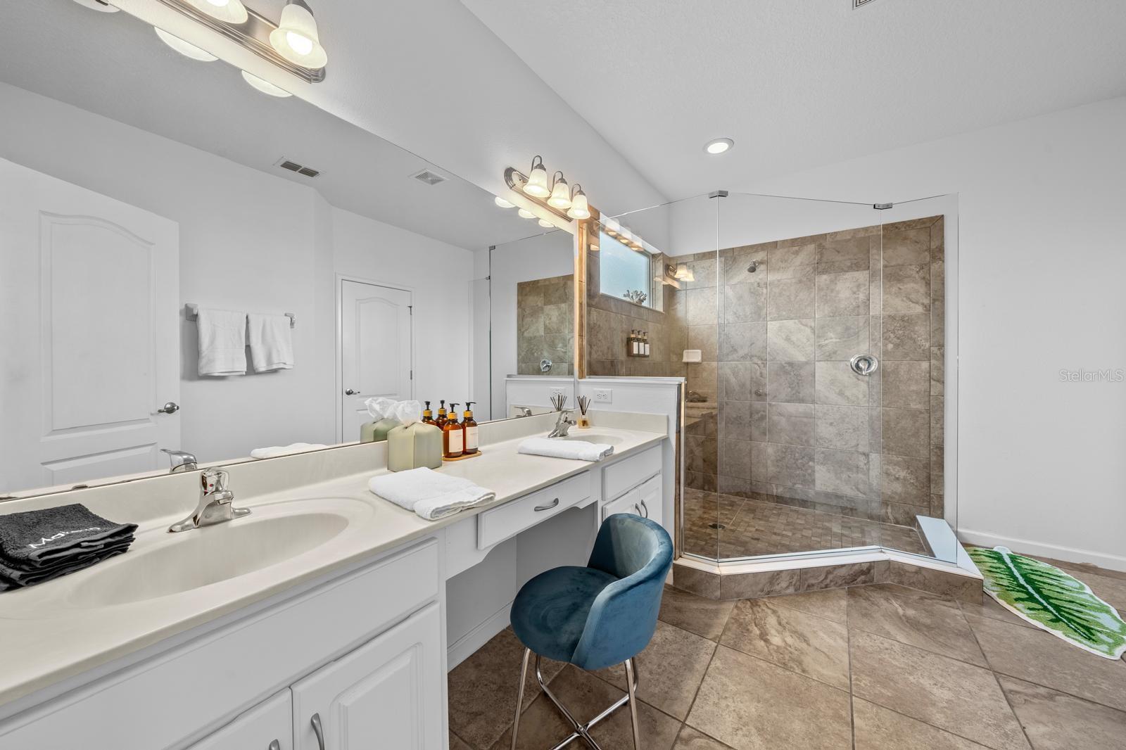 OAKMONT PH 01 - Residential Lease