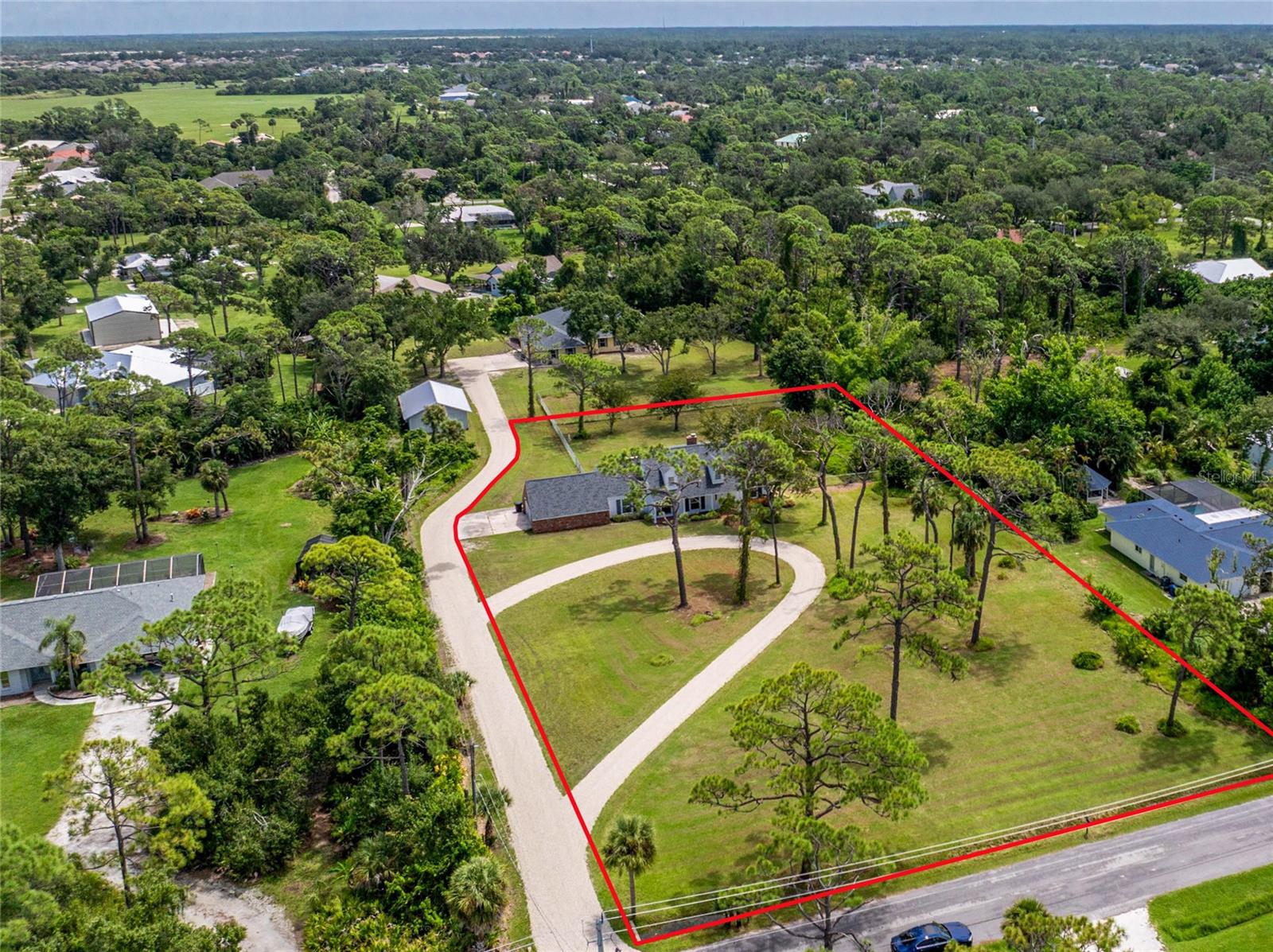 1120 LARCHMONT DRIVE