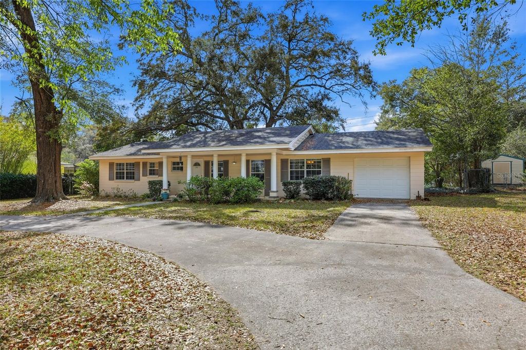 Photo of 812 NW 36th Terrace, Gainesville, FL 32605 (MLS # GC538361)