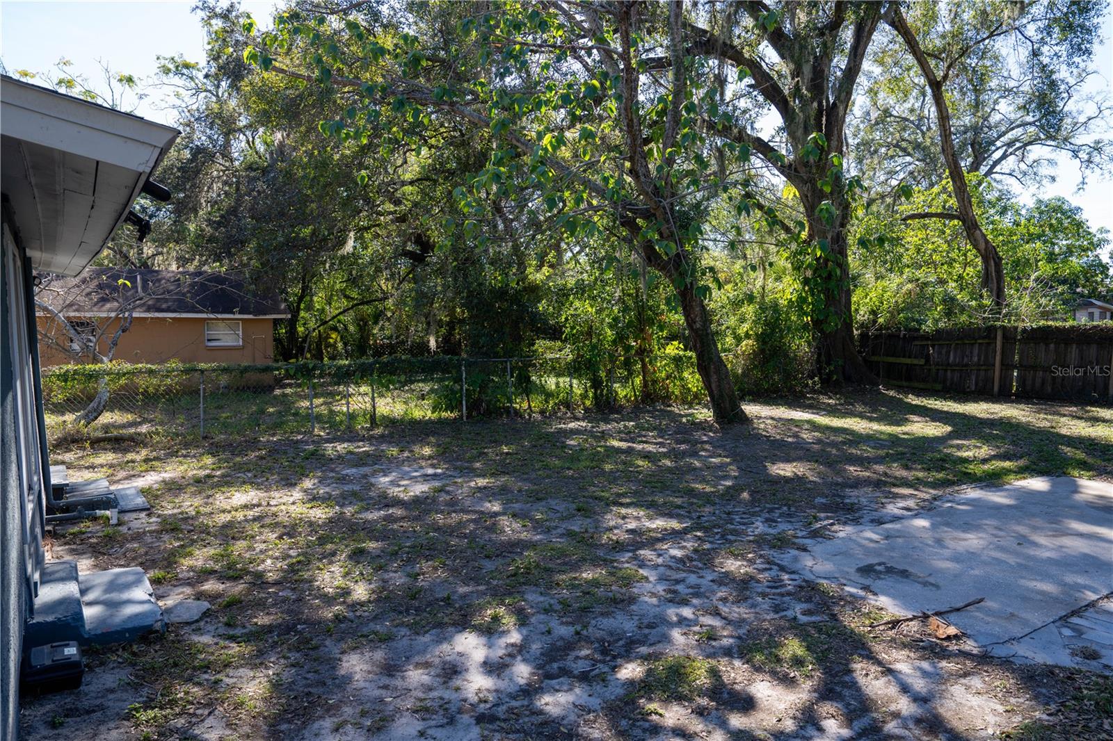 HENDRY & KNIGHTS ADD TO - Residential