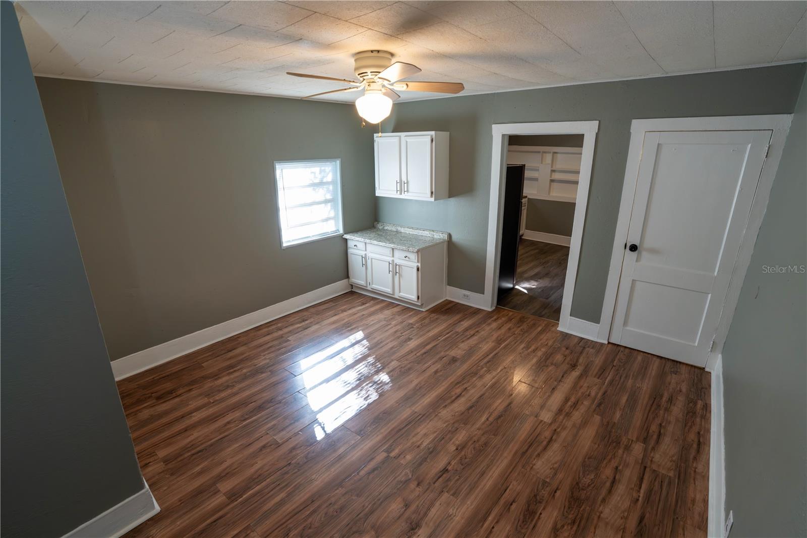 HENDRY & KNIGHTS ADD TO - Residential