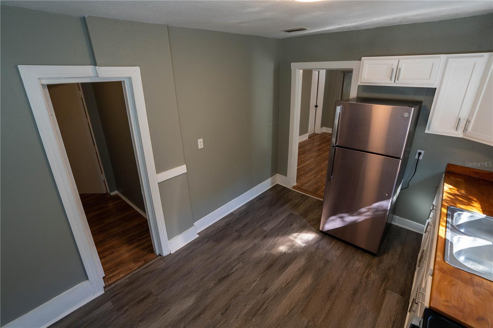 HENDRY & KNIGHTS ADD TO - Residential