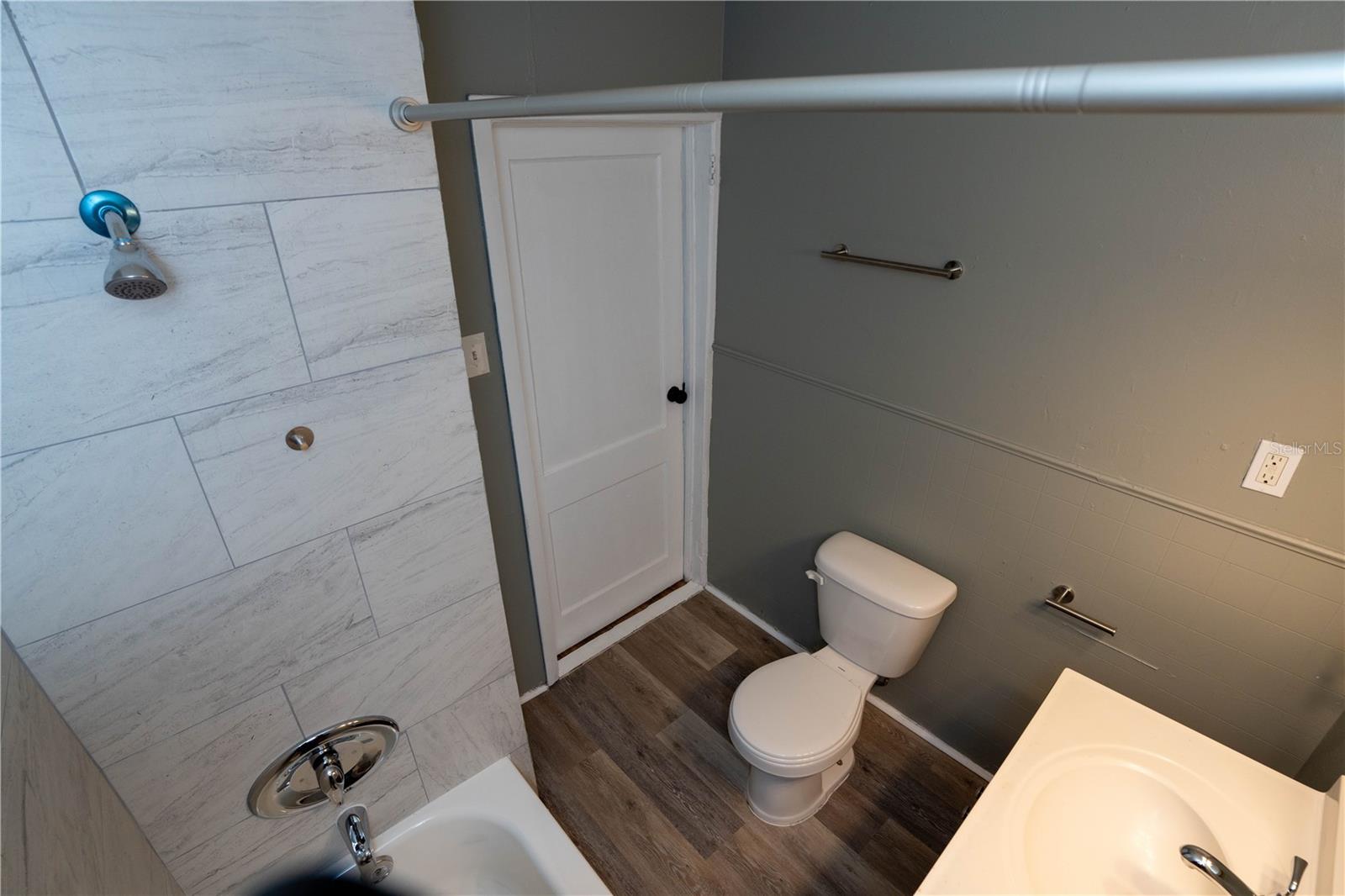 HENDRY & KNIGHTS ADD TO - Residential