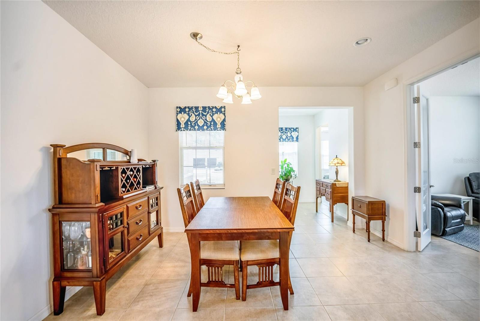 ON TOP/WORLD PROVIDENCE AREA 1 - Residential