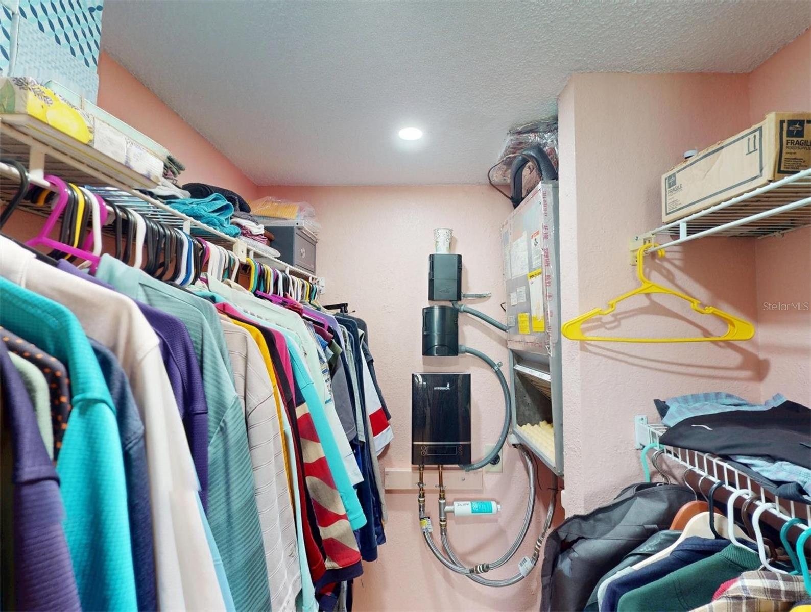 TALA LAKES PH 01 BLDG C - Residential
