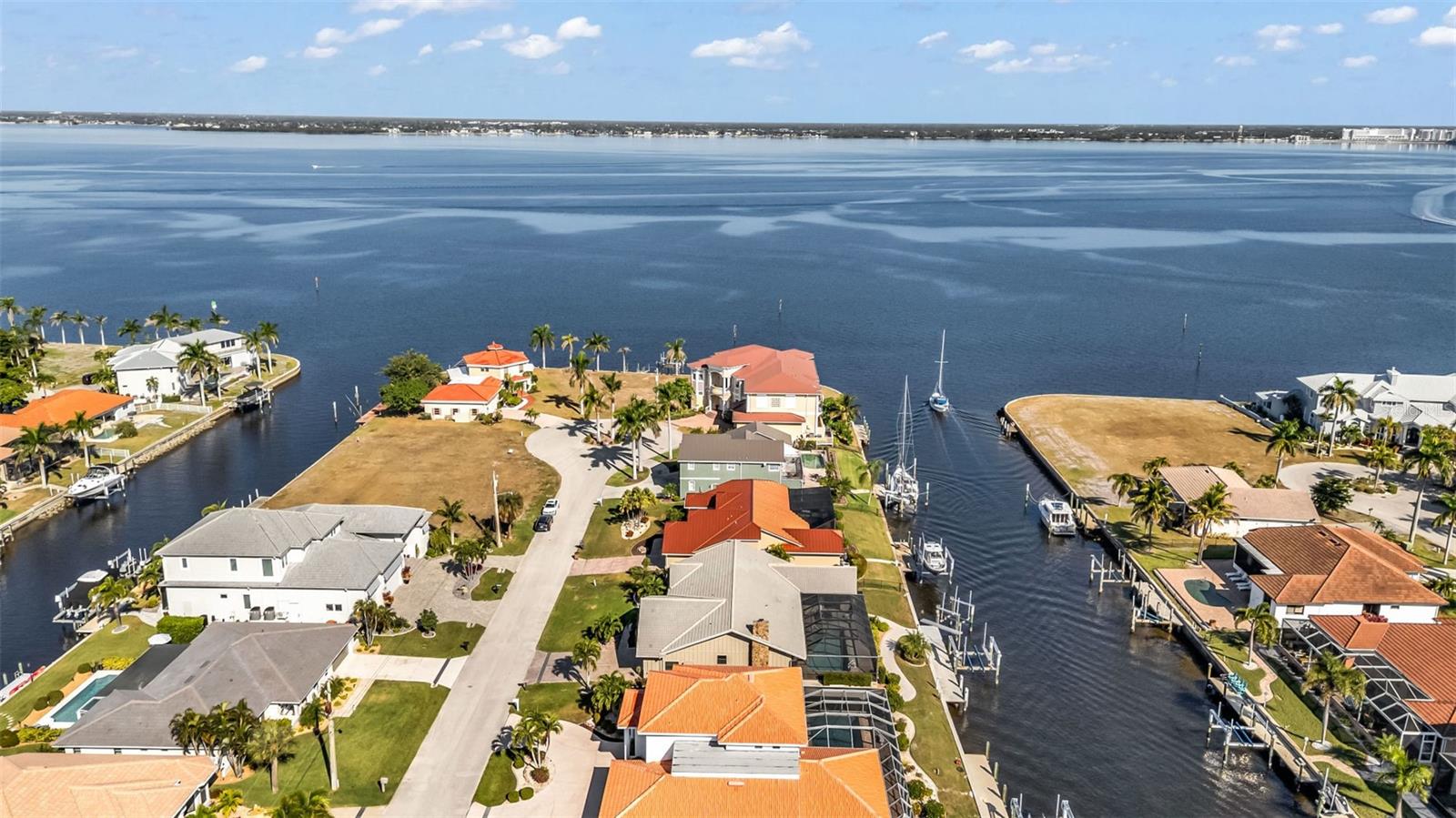 PUNTA GORDA ISLES SEC 04 - Residential