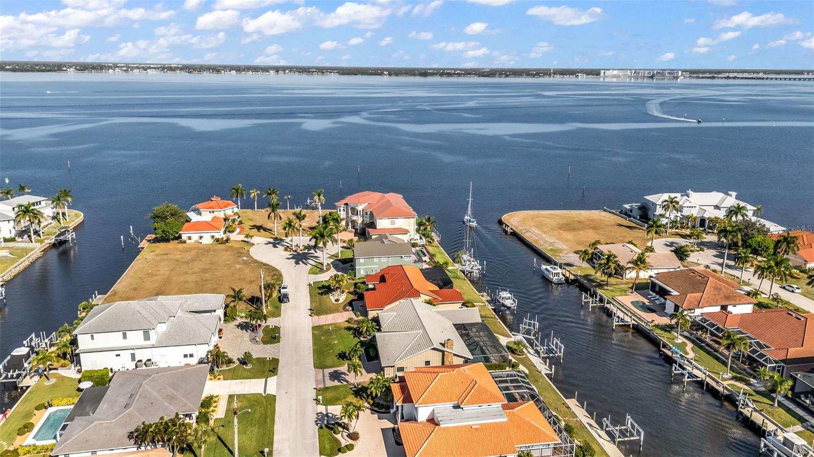 PUNTA GORDA ISLES SEC 04 - Residential