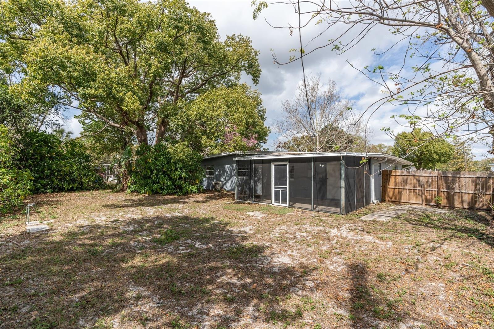 OCOEE HILLS - Residential