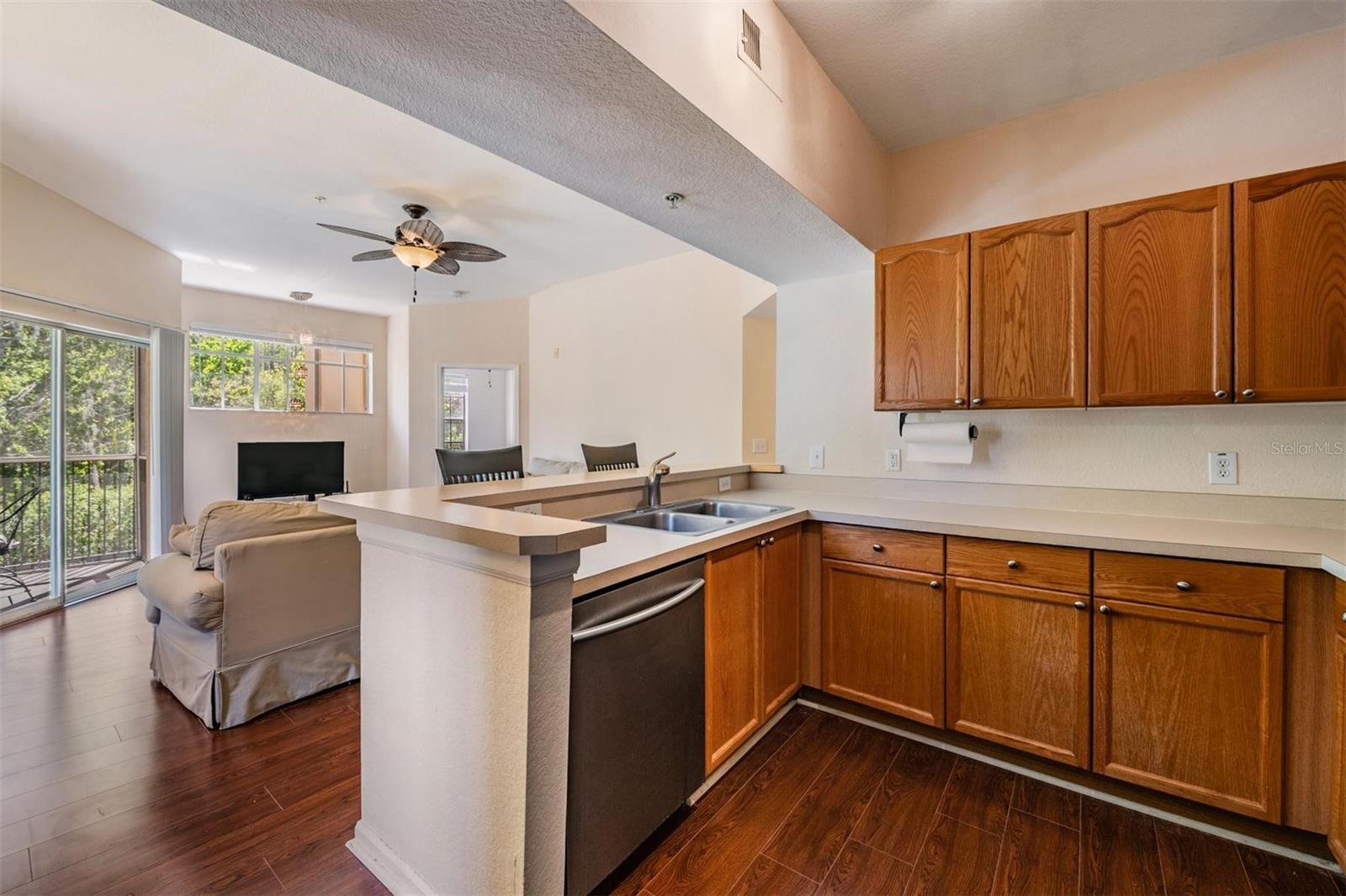 OXFORD PLACE AT TAMPA PALMS A - Residential