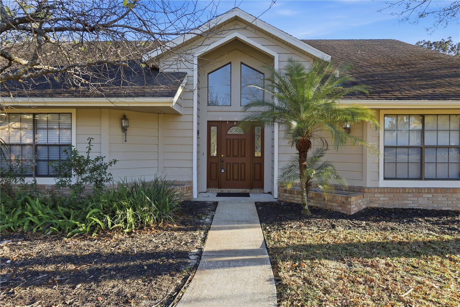 525 SUMMERHAVEN DRIVE