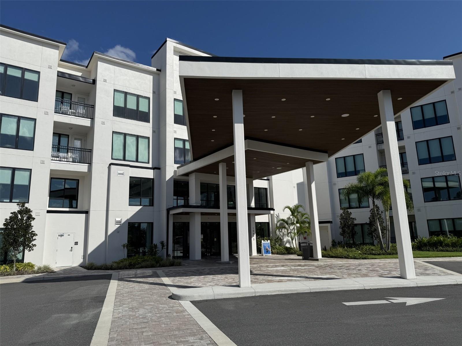 GROVE RESORT & SPA HOTEL CONDO IV - Residential