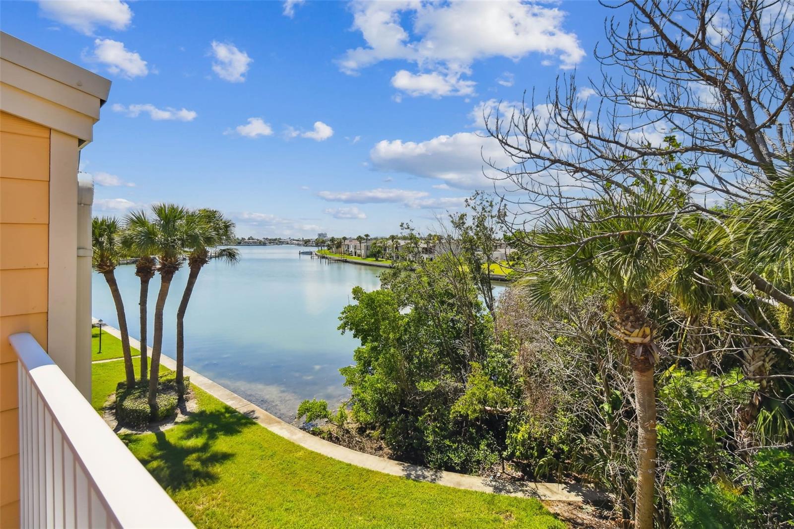413 HAVEN POINT DRIVE