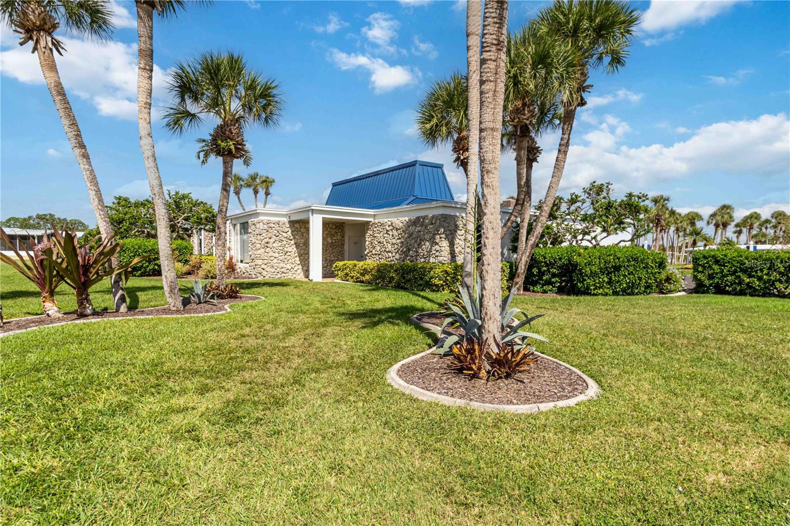 VENICE ISLE - Residential