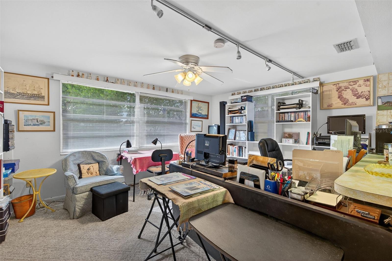 EMBASSY HILLS - Residential