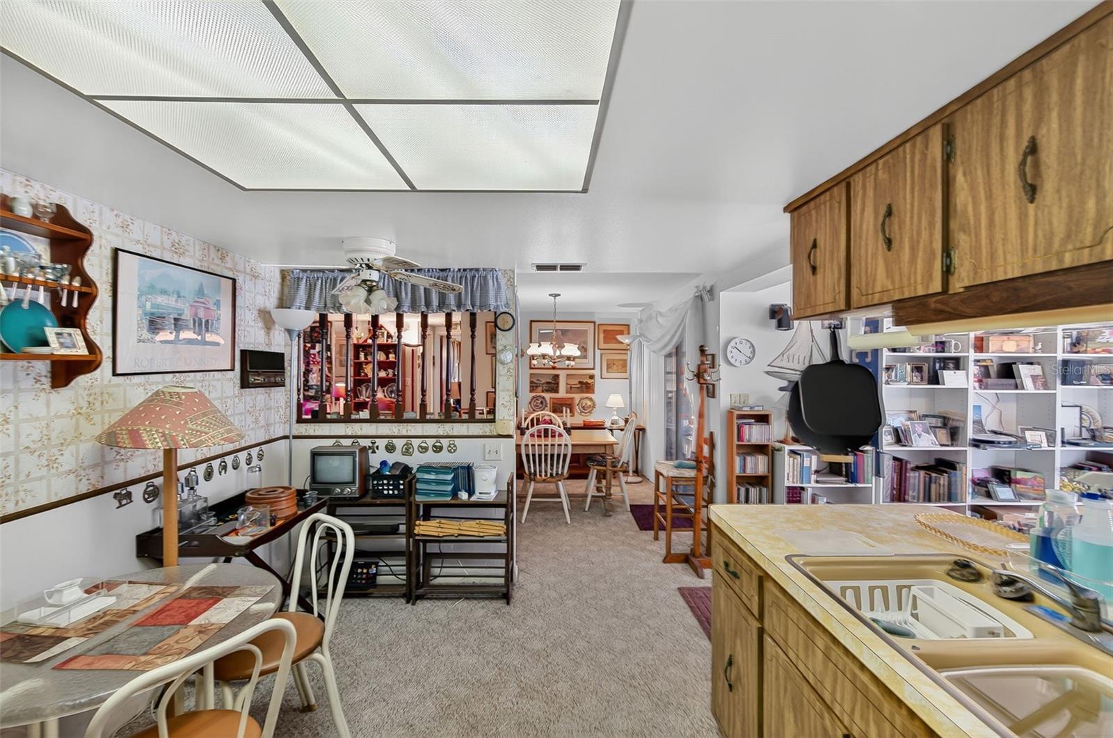 EMBASSY HILLS - Residential