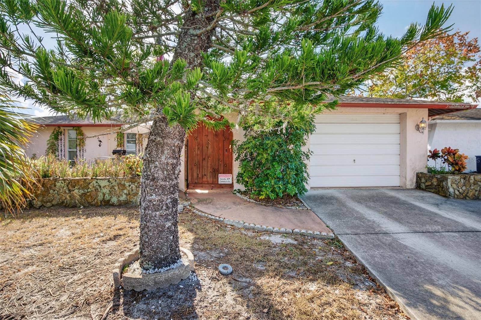 EMBASSY HILLS - Residential