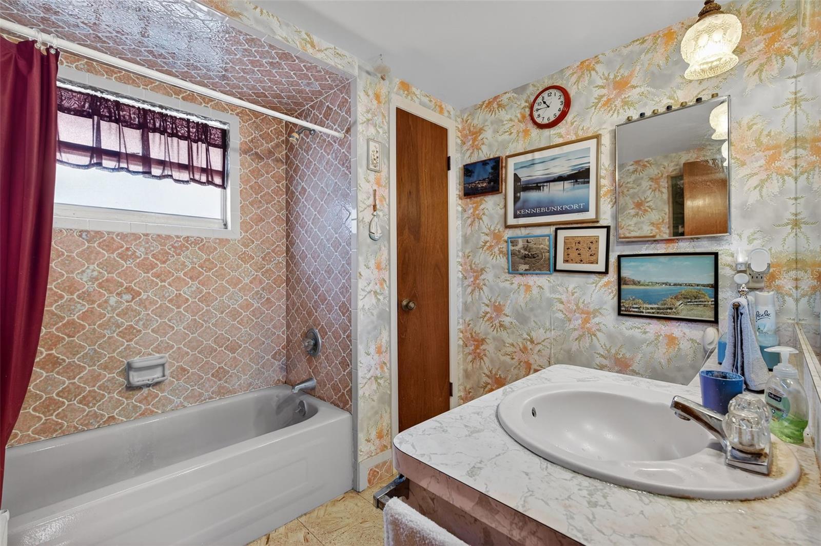 EMBASSY HILLS - Residential