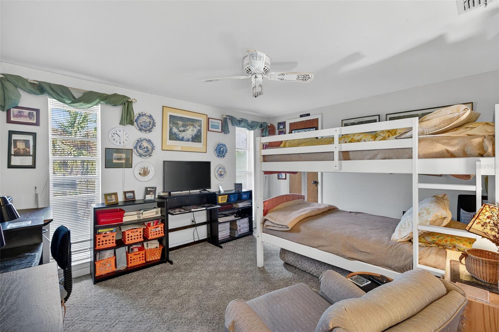 EMBASSY HILLS - Residential