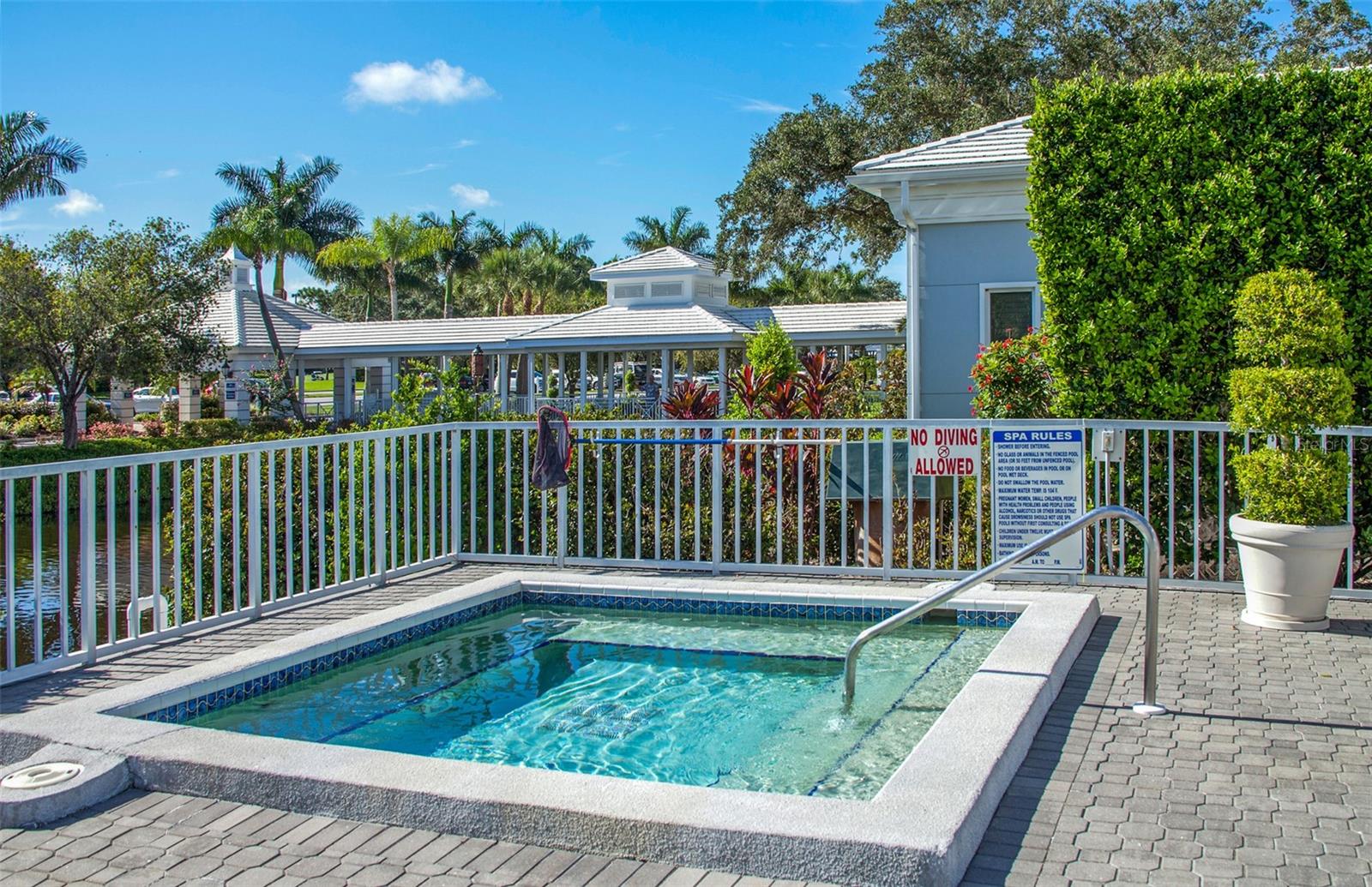 PLANTATION WOODS - Residential