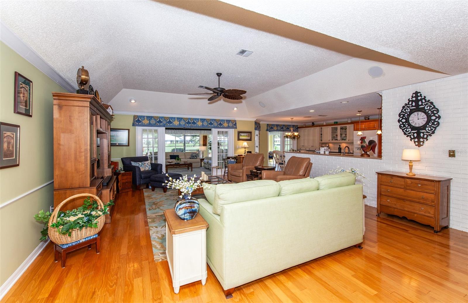 PLANTATION WOODS - Residential