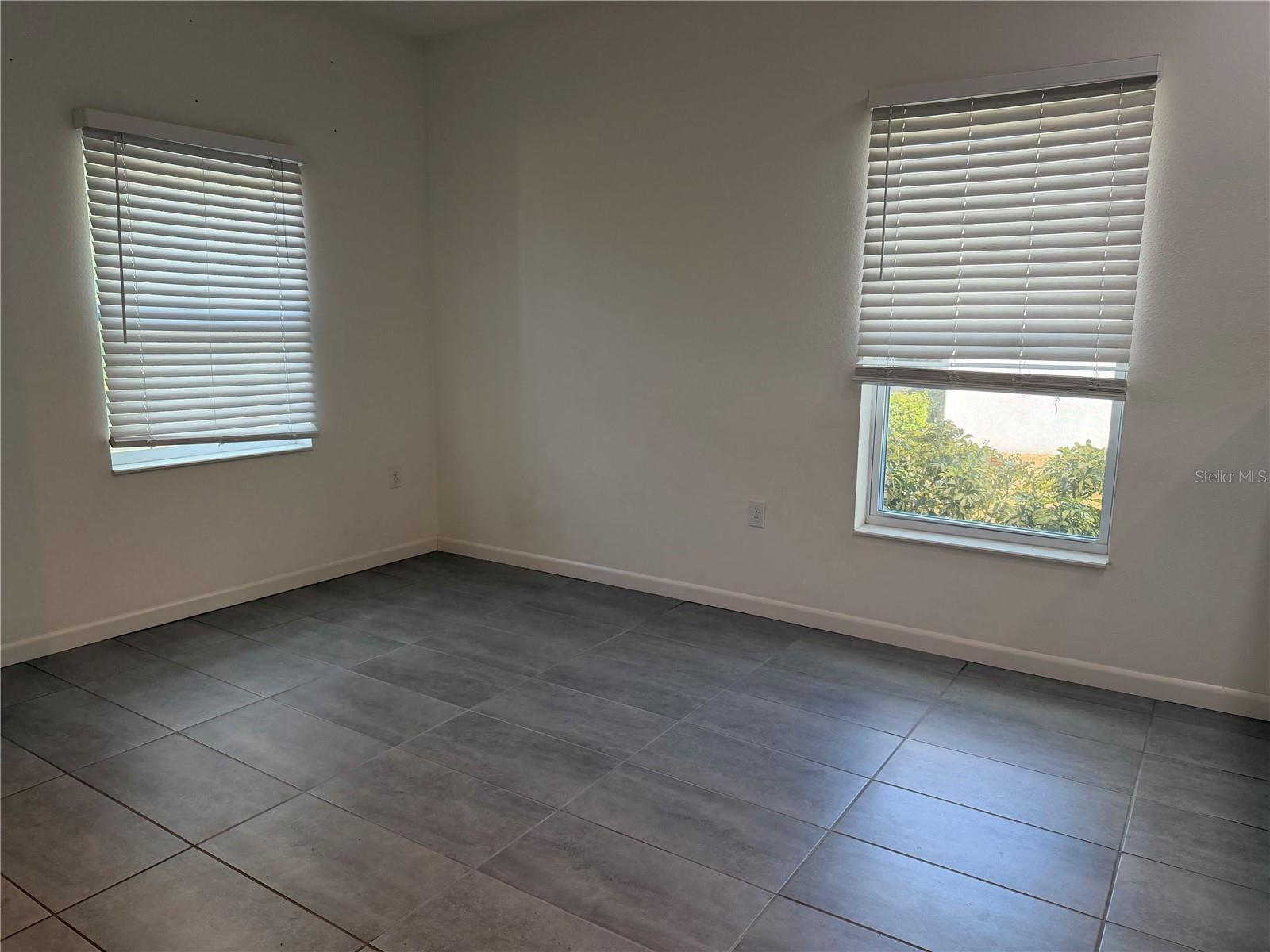 1906 LIVINGSTONE STREET